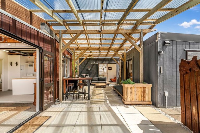 Photo of property in 17 Cook Drive, Whitianga, 3510