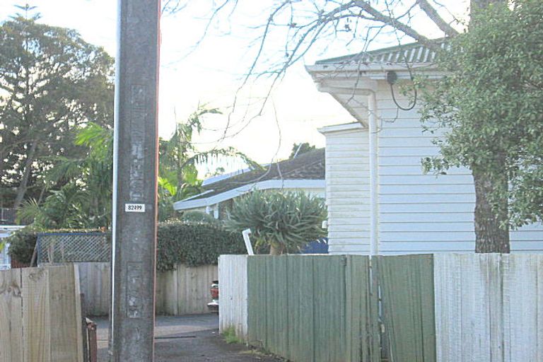 Photo of property in 23 Chorley Avenue, Massey, Auckland, 0614