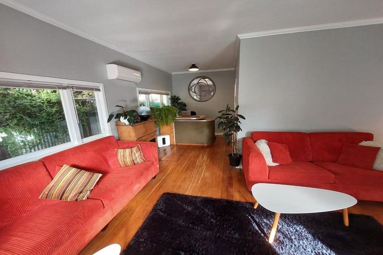 Photo of property in 334a West Coast Road, Glen Eden, Auckland, 0602