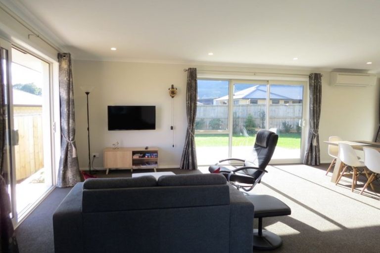 Photo of property in 64 Golden Shore Place, Coromandel, 3506