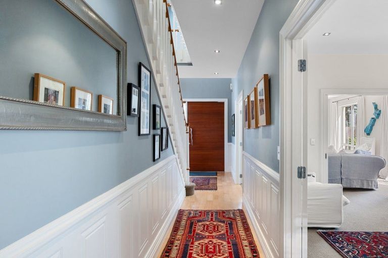 Photo of property in 101 Aikmans Road, Merivale, Christchurch, 8014