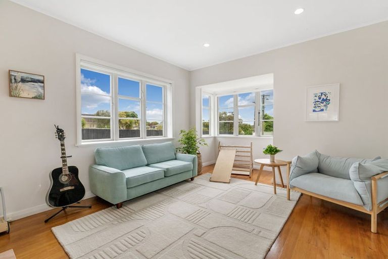 Photo of property in 88 Walmer Road, Point Chevalier, Auckland, 1022