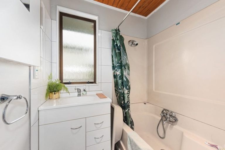 Photo of property in 92 Gillespies Road, Birchville, Upper Hutt, 5018