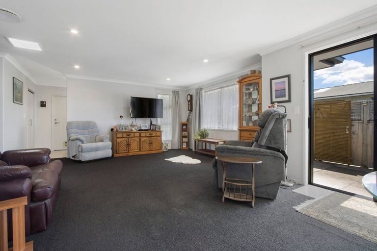 Photo of property in 22 Clive Road, Katikati, 3129