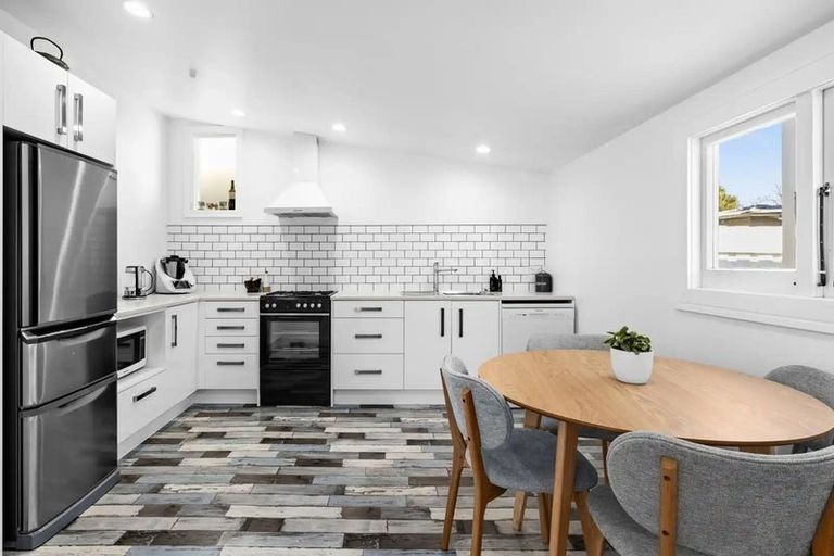 Photo of property in 74 Nelson Crescent, Napier South, Napier, 4110