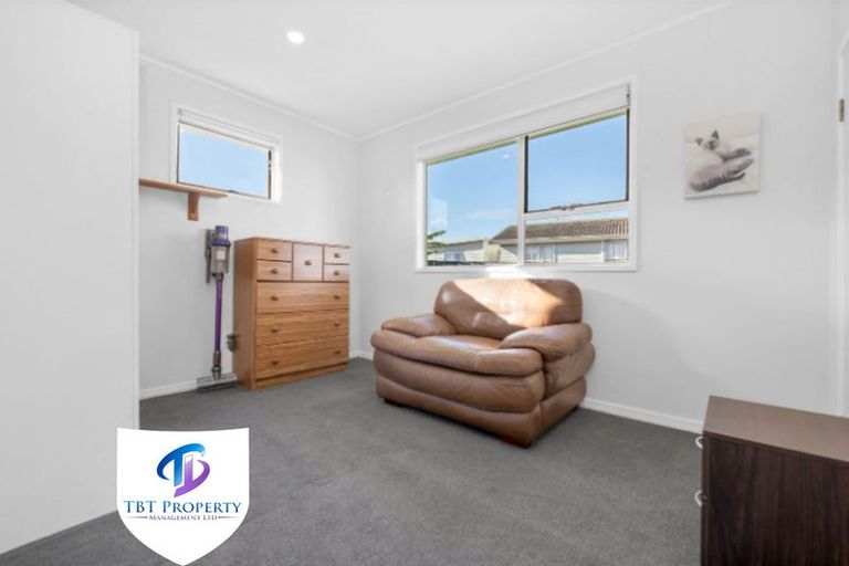 Photo of property in 2 Gambare Place, Wattle Downs, Auckland, 2103