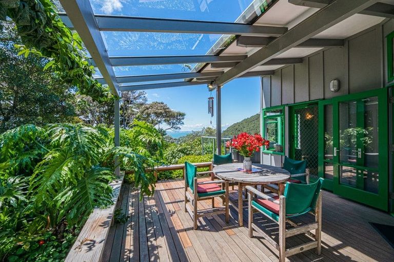 Photo of property in 149 Cornwallis Road, Cornwallis, Auckland, 0604