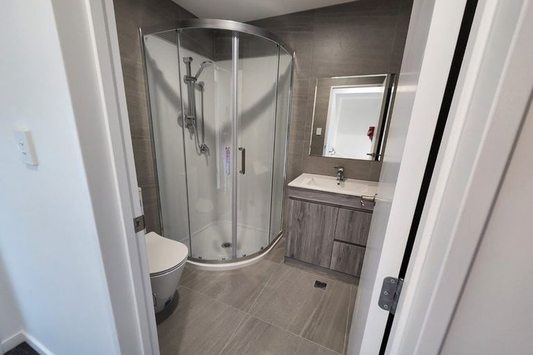 Photo of property in 3/3 Abbotleigh Avenue, Te Atatu Peninsula, Auckland, 0610