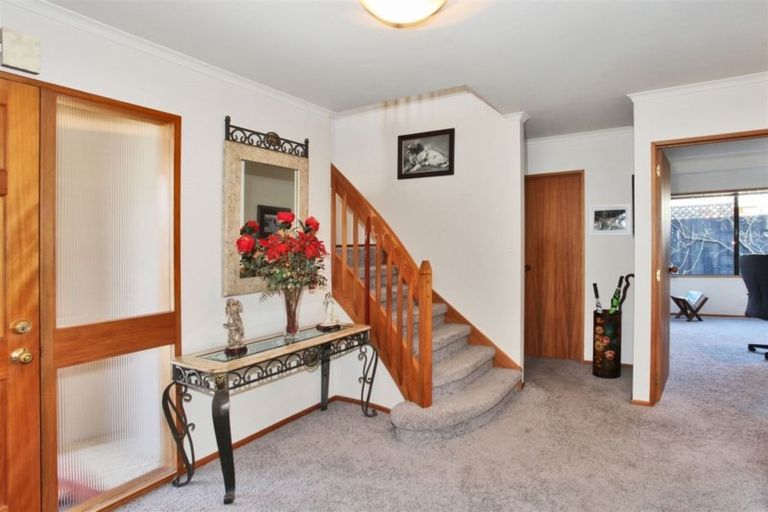 Photo of property in 35 Witbrock Crescent, Burnside, Christchurch, 8053