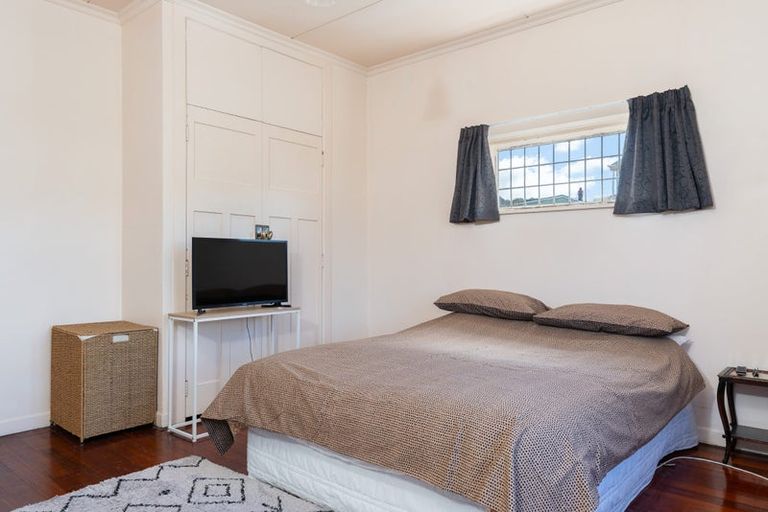 Photo of property in 18 Kilbirnie Crescent, Kilbirnie, Wellington, 6022