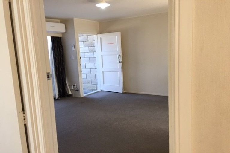 Photo of property in 28 Landscape Road, Papatoetoe, Auckland, 2025