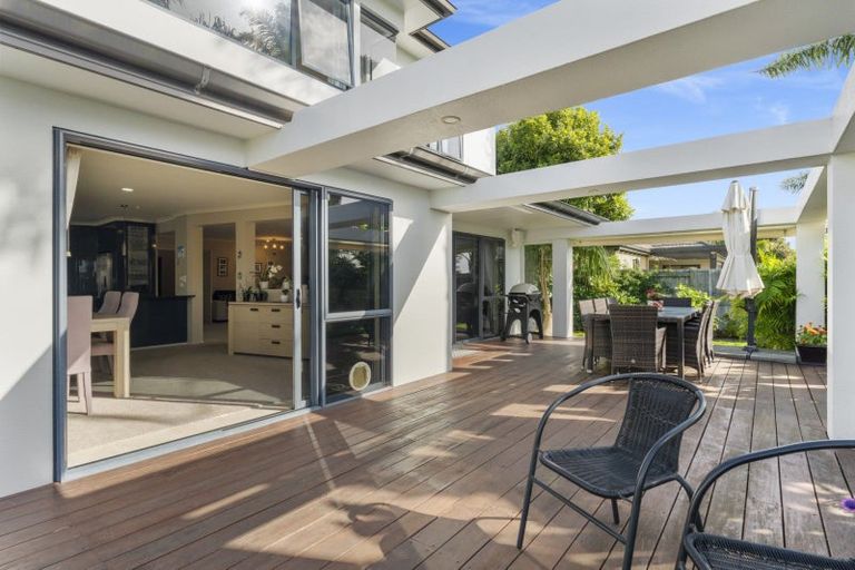 Photo of property in 115 Gravatt Road, Papamoa Beach, Papamoa, 3118