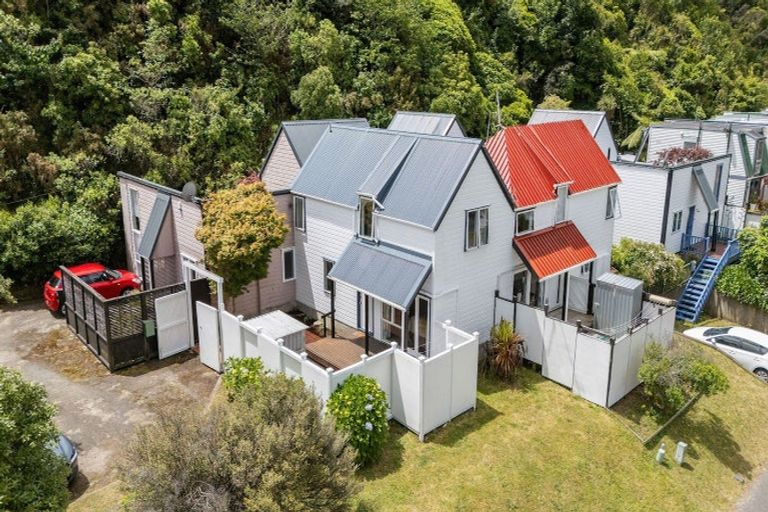Photo of property in 115 Sunshine Avenue, Karori, Wellington, 6012