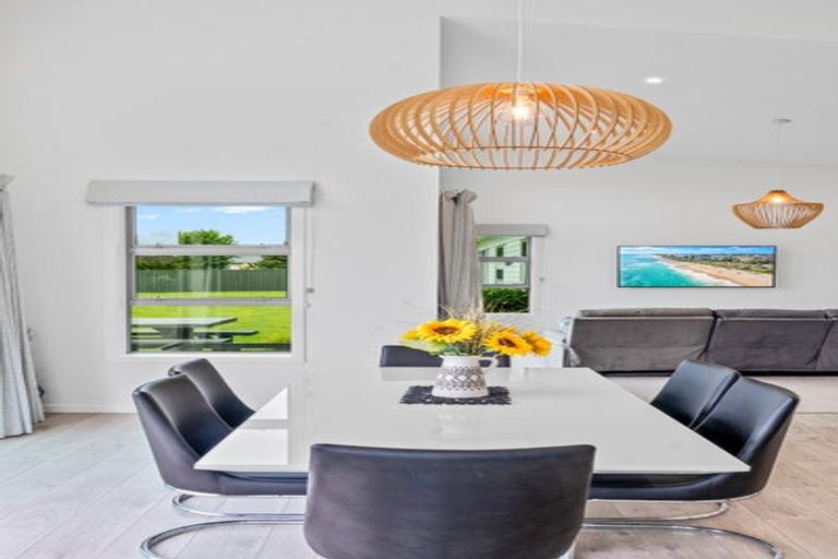 Photo of property in 11 Majestic Chance, Seaward Bush, Invercargill, 9812