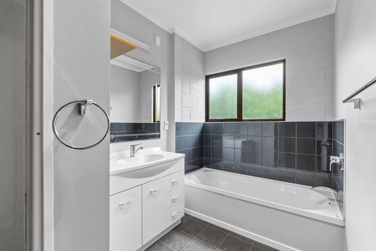 Photo of property in 39 Trelawney Crescent, Westown, New Plymouth, 4310