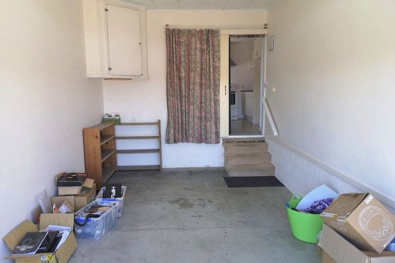 Photo of property in 12 Carl Place, Unsworth Heights, Auckland, 0632