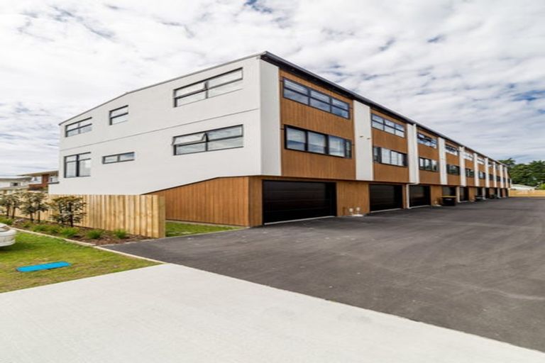 Photo of property in 1/63 Tawa Street, Mount Maunganui, 3116