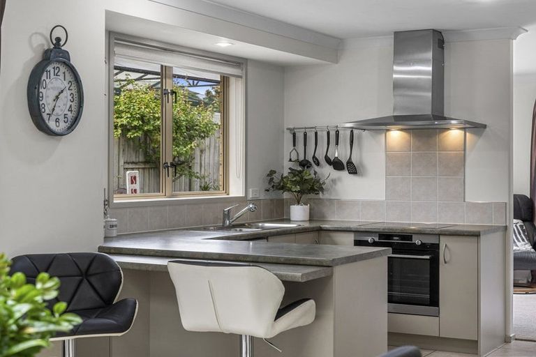 Photo of property in 17 Olive Close, Omokoroa, 3114