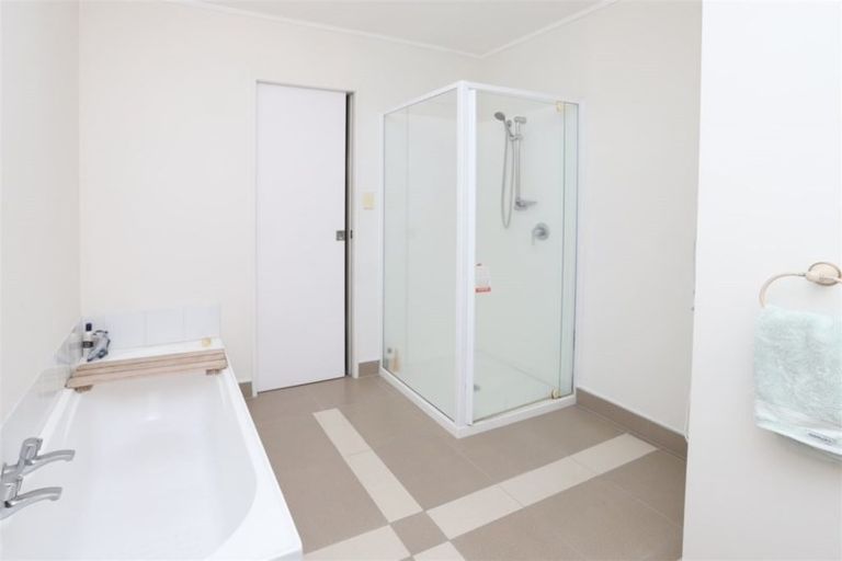 Photo of property in 12 Parkview Avenue, Western Heights, Hamilton, 3200