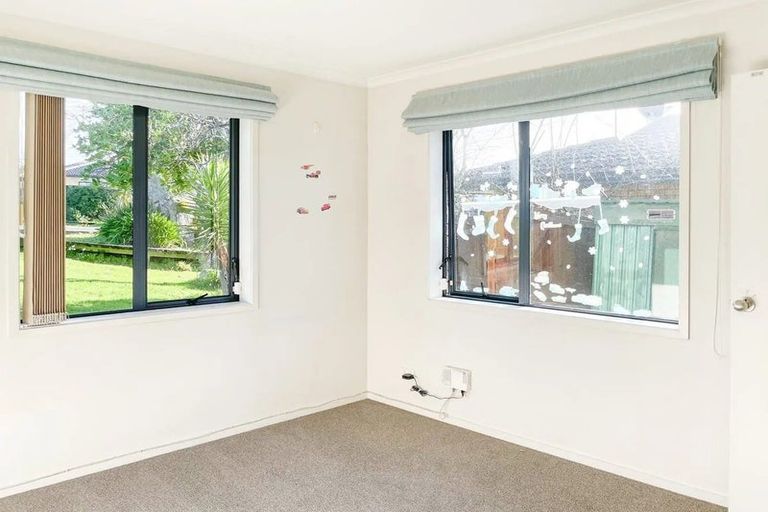 Photo of property in 1 Summerland Drive, Henderson, Auckland, 0612