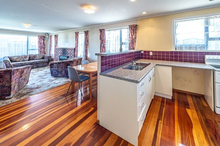 Photo of property in 6 Omori Place, Castlecliff, Whanganui, 4501
