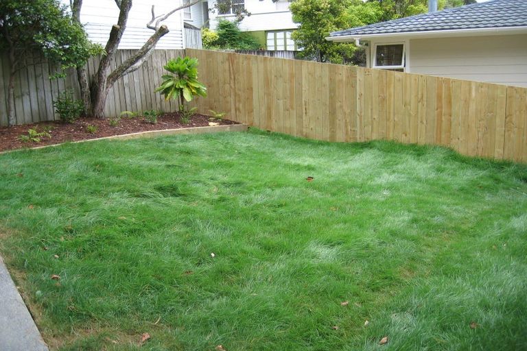 Photo of property in 13a Cypress Place, Sunnynook, Auckland, 0620