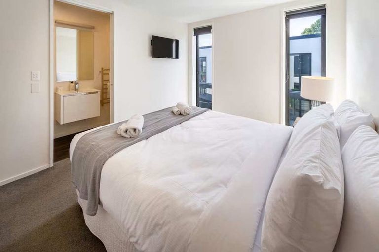 Photo of property in 4/275 Kilmore Street, Christchurch Central, Christchurch, 8011