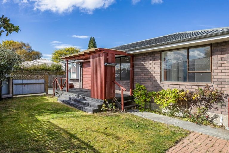 Photo of property in 2/33 Tower Street, Hornby, Christchurch, 8042