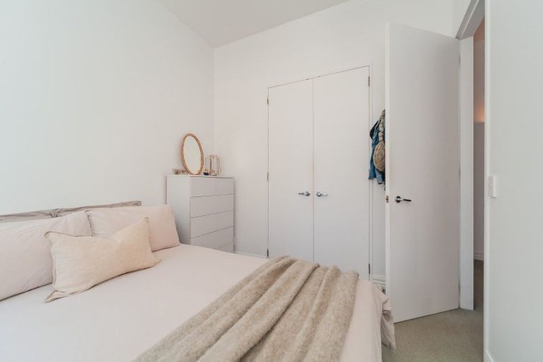 Photo of property in Columbia Apartments, 5/32 Cuba Street, Te Aro, Wellington, 6011