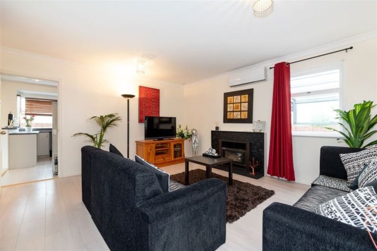 Photo of property in 12a Rosier Road, Glen Eden, Auckland, 0602