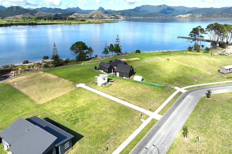 Photo of property in 26 Taniwha Place, Matarangi, 3592