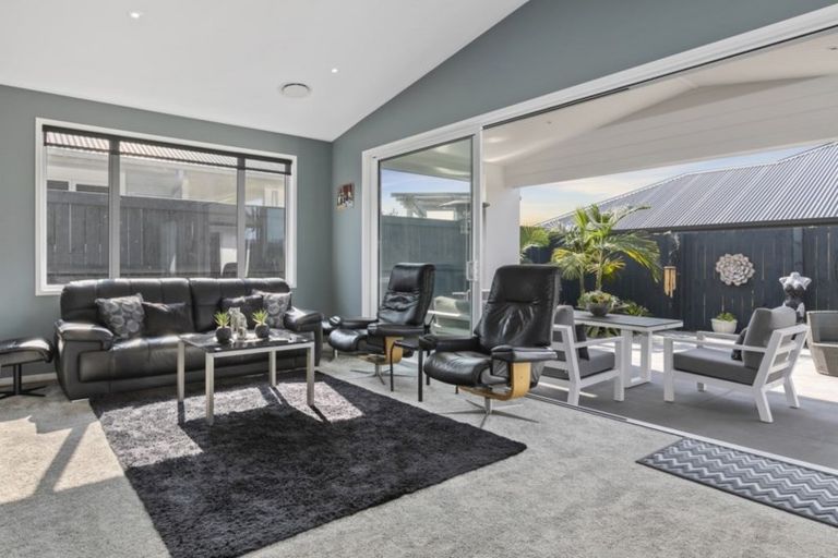 Photo of property in 11 Saint Thomas Avenue, Pyes Pa, Tauranga, 3112
