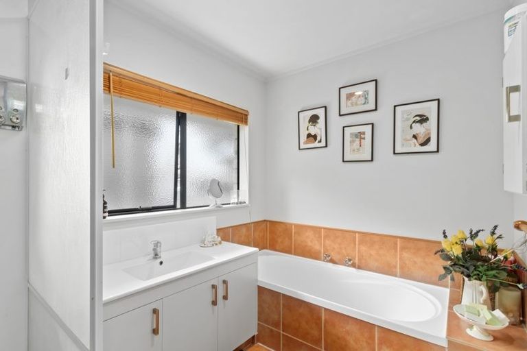 Photo of property in 120 Endeavour Avenue, Flagstaff, Hamilton, 3210