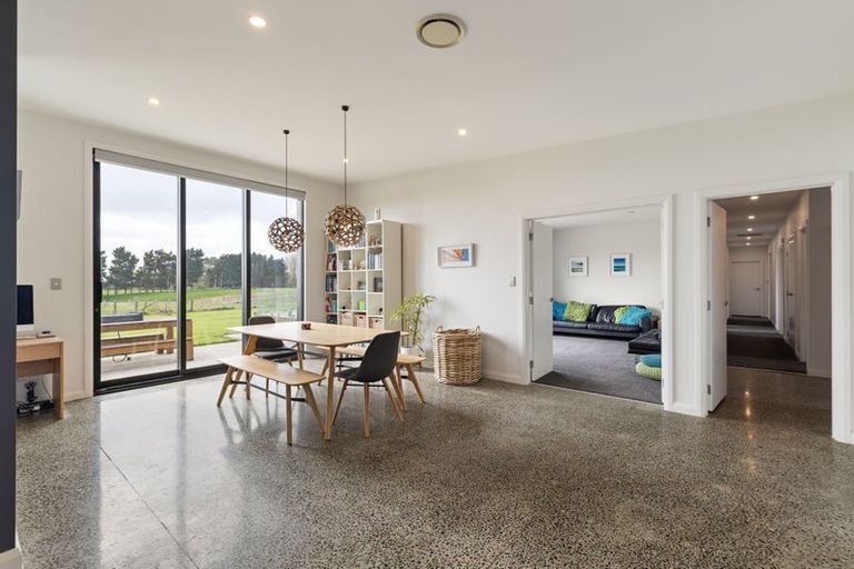 Photo of property in 26 Tula Lane, Kelvin Grove, Palmerston North, 4470