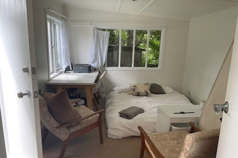 Photo of property in 18 Norman Road, Titirangi, Auckland, 0604