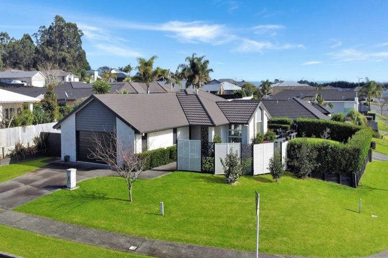 Photo of property in 2 Dayna Avenue, Ohauiti, Tauranga, 3112