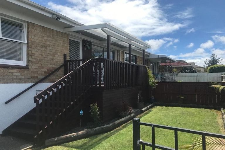 Photo of property in 2/23 Green Street, Papakura, 2110