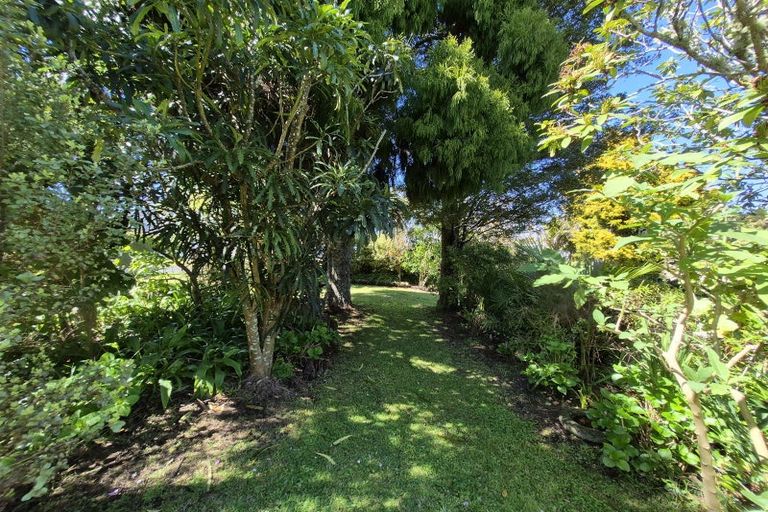 Photo of property in 85 Watt Street, Coromandel, 3506