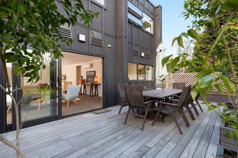 Photo of property in 26 Oceanview Road, Mount Maunganui, 3116