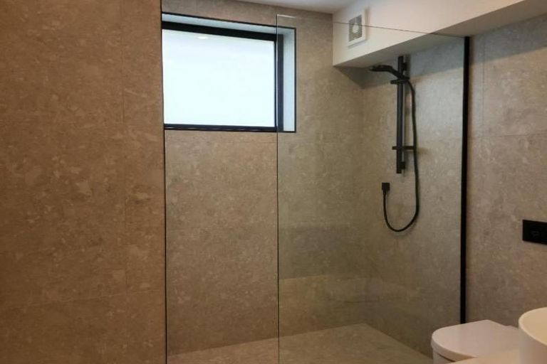 Photo of property in 3/1157 South Road, Oakura, 4314