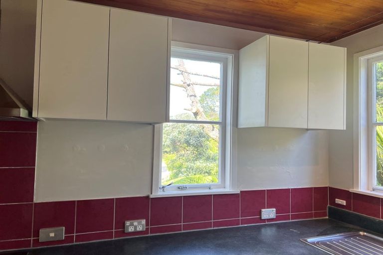 Photo of property in 225 Victory Road, Laingholm, Auckland, 0604