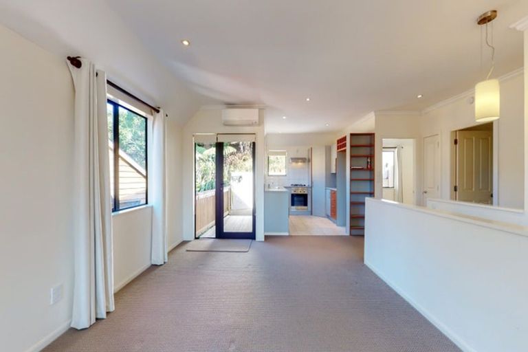 Photo of property in 35 Futuna Close, Karori, Wellington, 6012