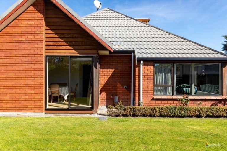 Photo of property in 2/28 Rossiter Avenue, Waterloo, Lower Hutt, 5011