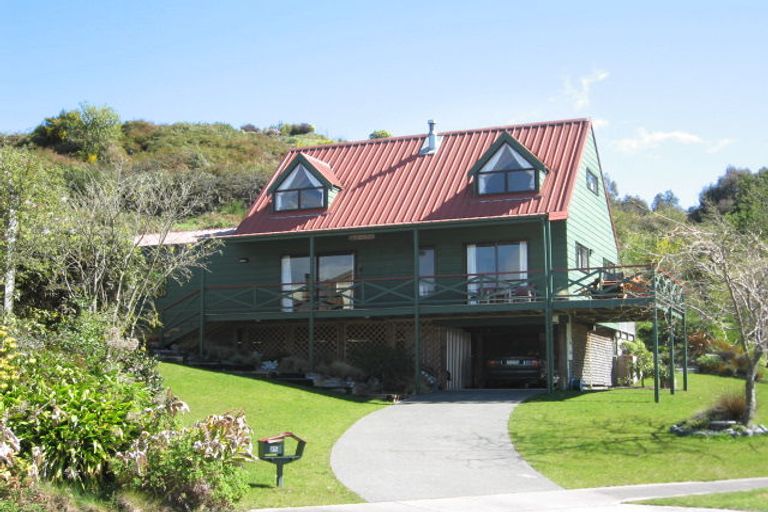 Photo of property in 25 Cherry Lane, Acacia Bay, Taupo, 3330