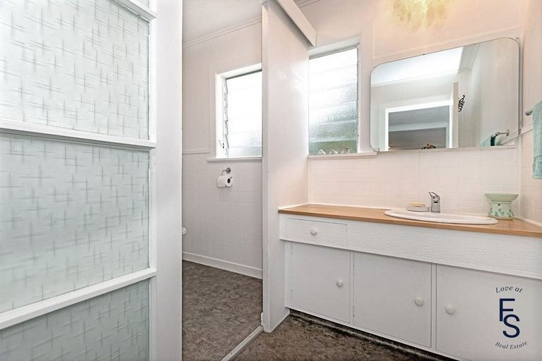 Photo of property in 6 Duke Street, Tamarau, Gisborne, 4010