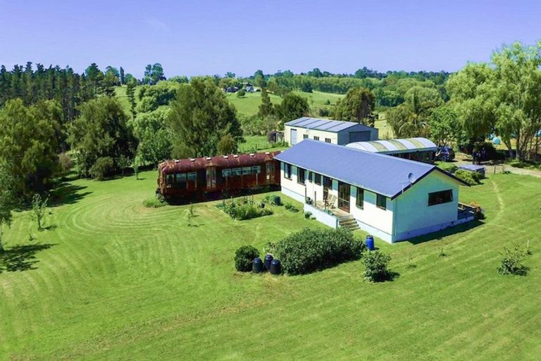 Photo of property in 193 Pine Valley Road, Dairy Flat, Silverdale, 0992