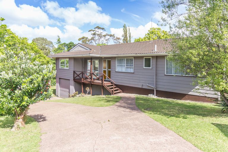 Photo of property in 12 Albemarle Place, Massey, Auckland, 0614