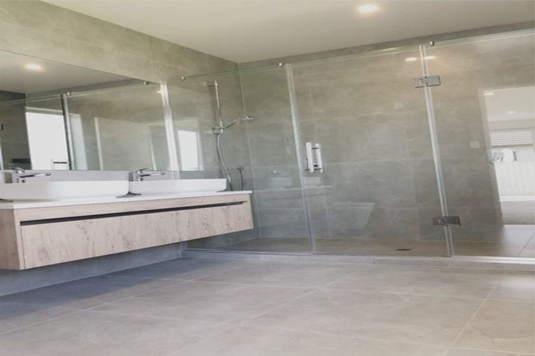 Photo of property in 14 Pampas Drive, Wainui, 0932