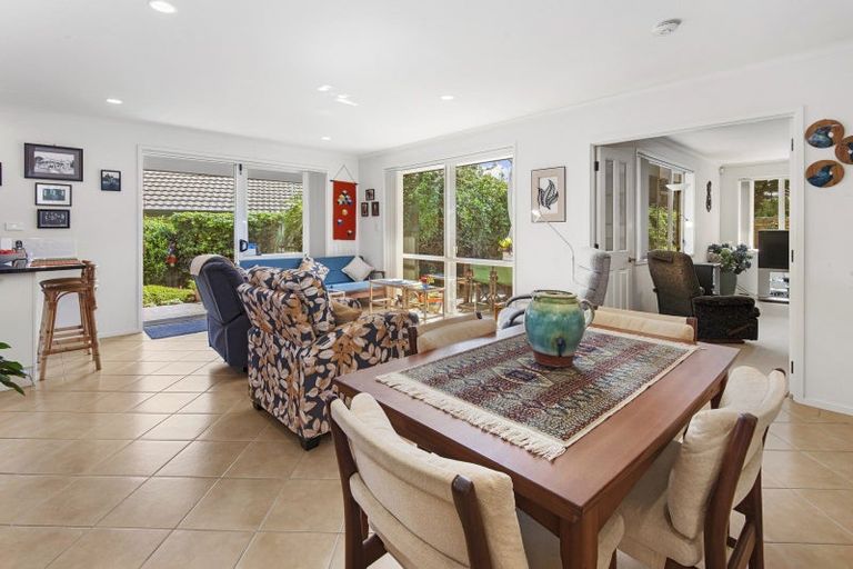 Photo of property in 5 Conifer Grove, Te Kamo, Whangarei, 0112