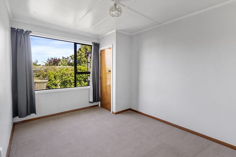 Photo of property in 24 Bouverie Street, Waimataitai, Timaru, 7910